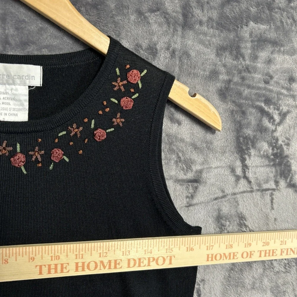 Pierre Cardin Shell Top Women's Small Black Wool Blend Floral Embroidered Preppy